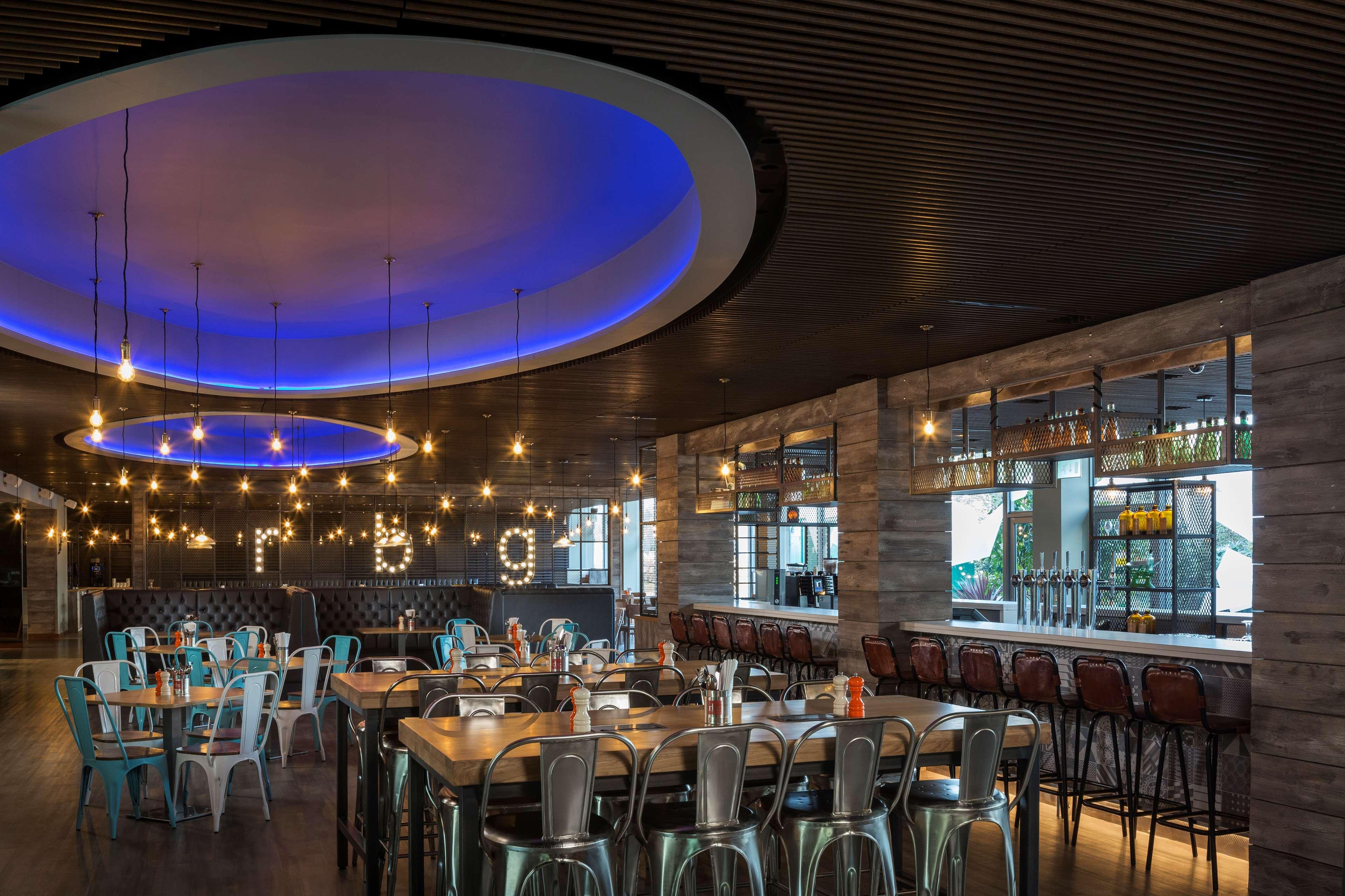 Radisson Red London Heathrow