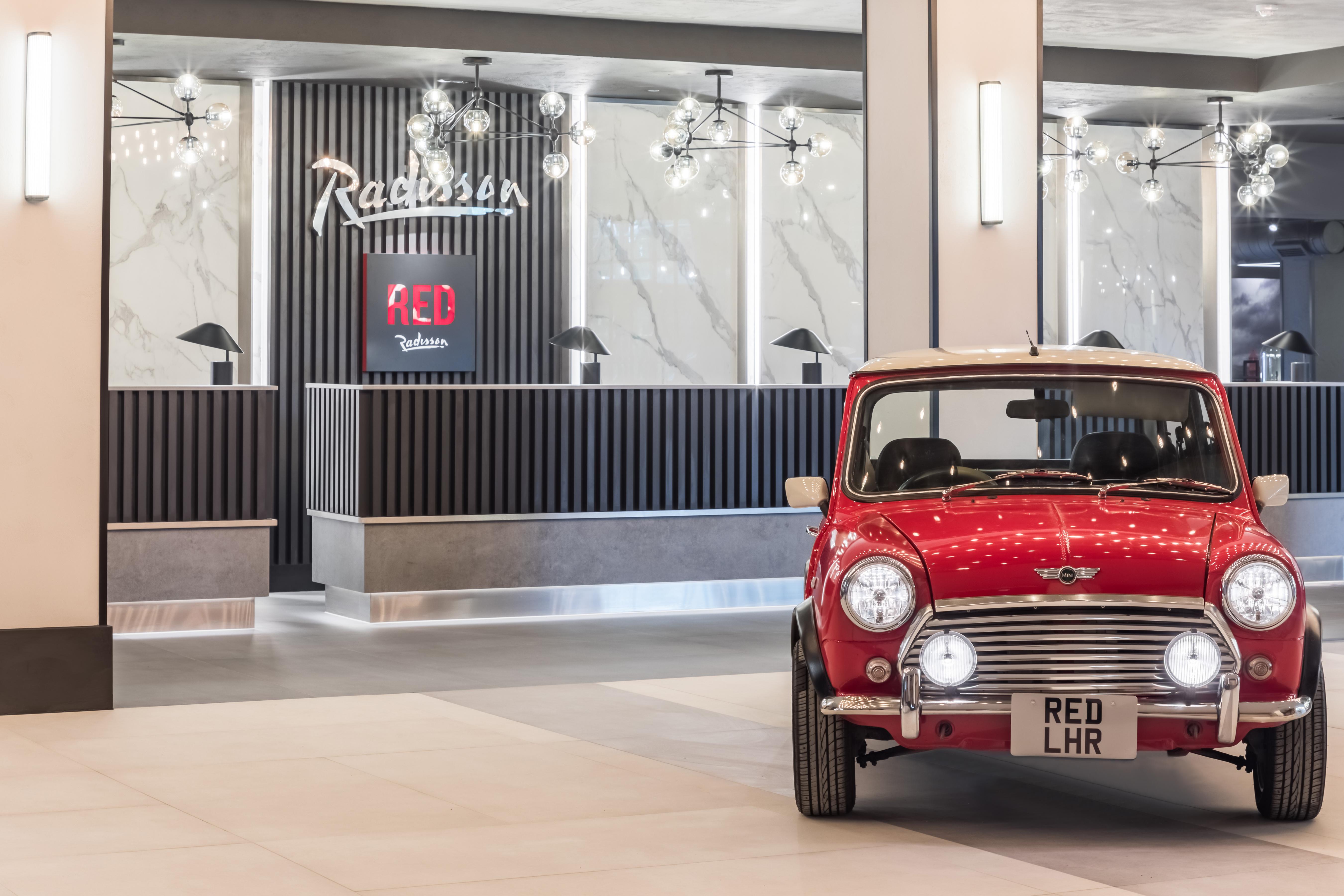 Radisson Red London Heathrow 4* Хармондсворт