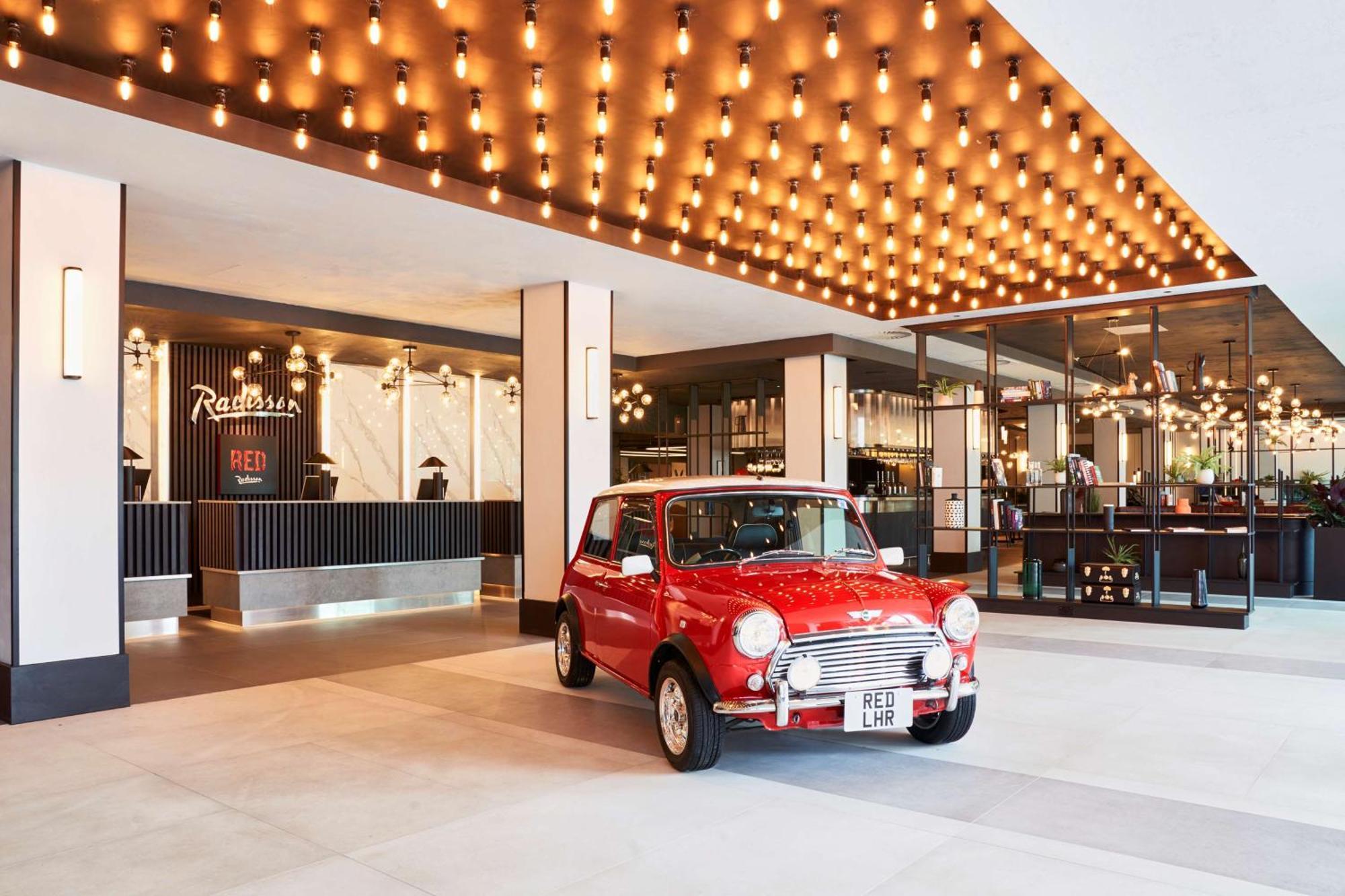 Radisson Red London Heathrow 4* Хармондсворт