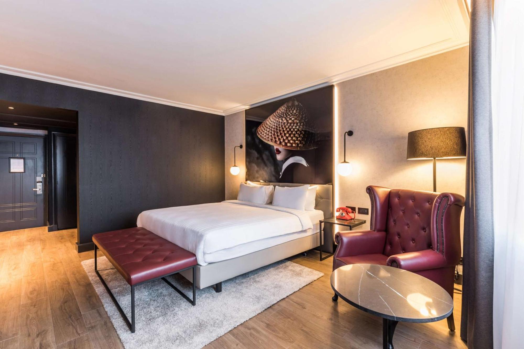 Отель Radisson Red London Heathrow Хармондсворт