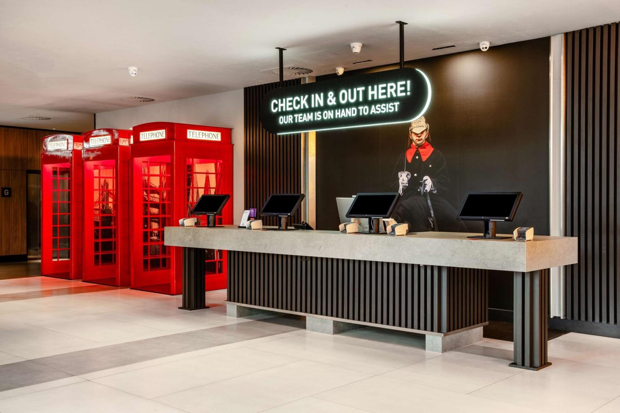 Radisson Red London Heathrow 4* Хармондсворт