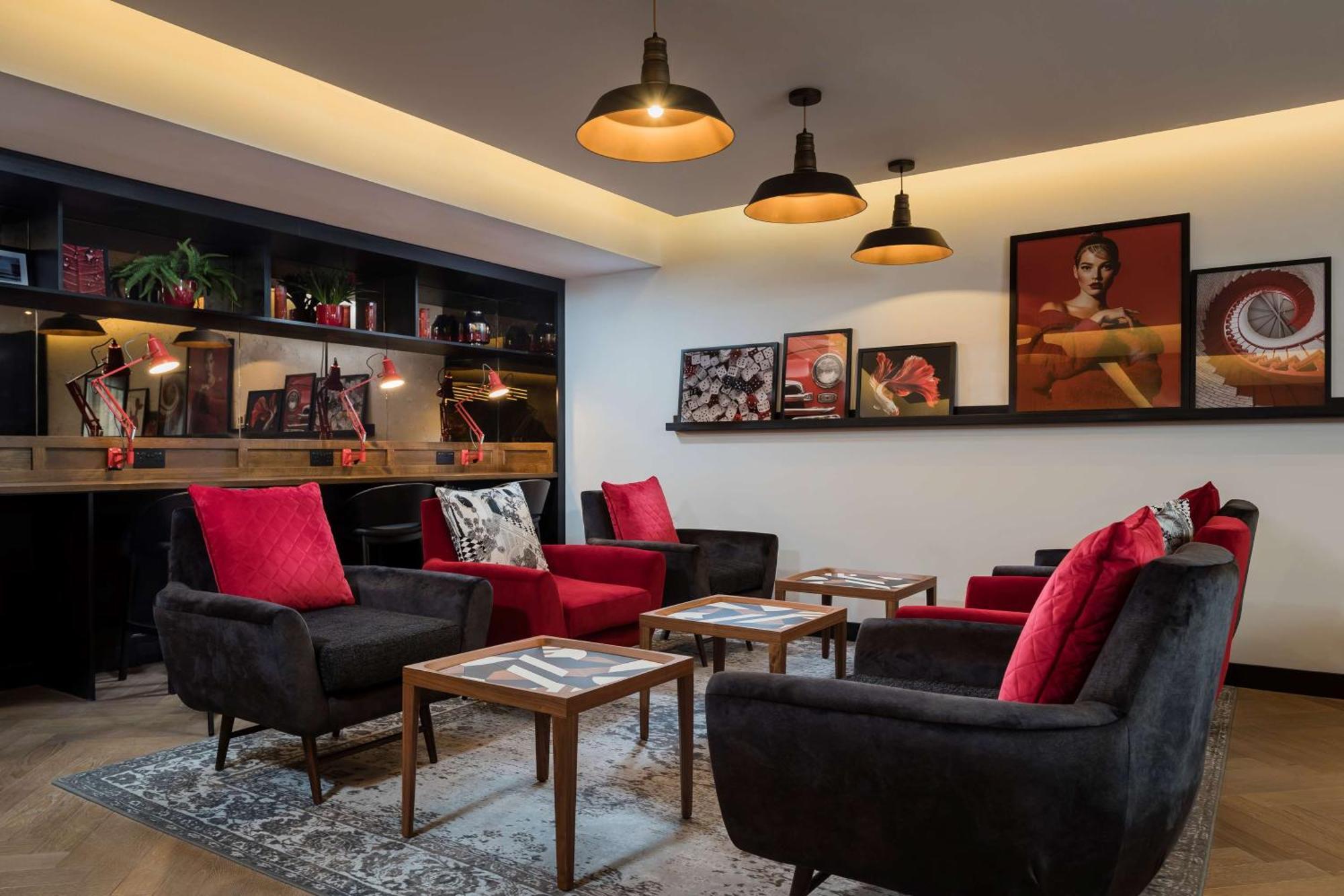 Radisson Red London Heathrow Hotel Harmondsworth
