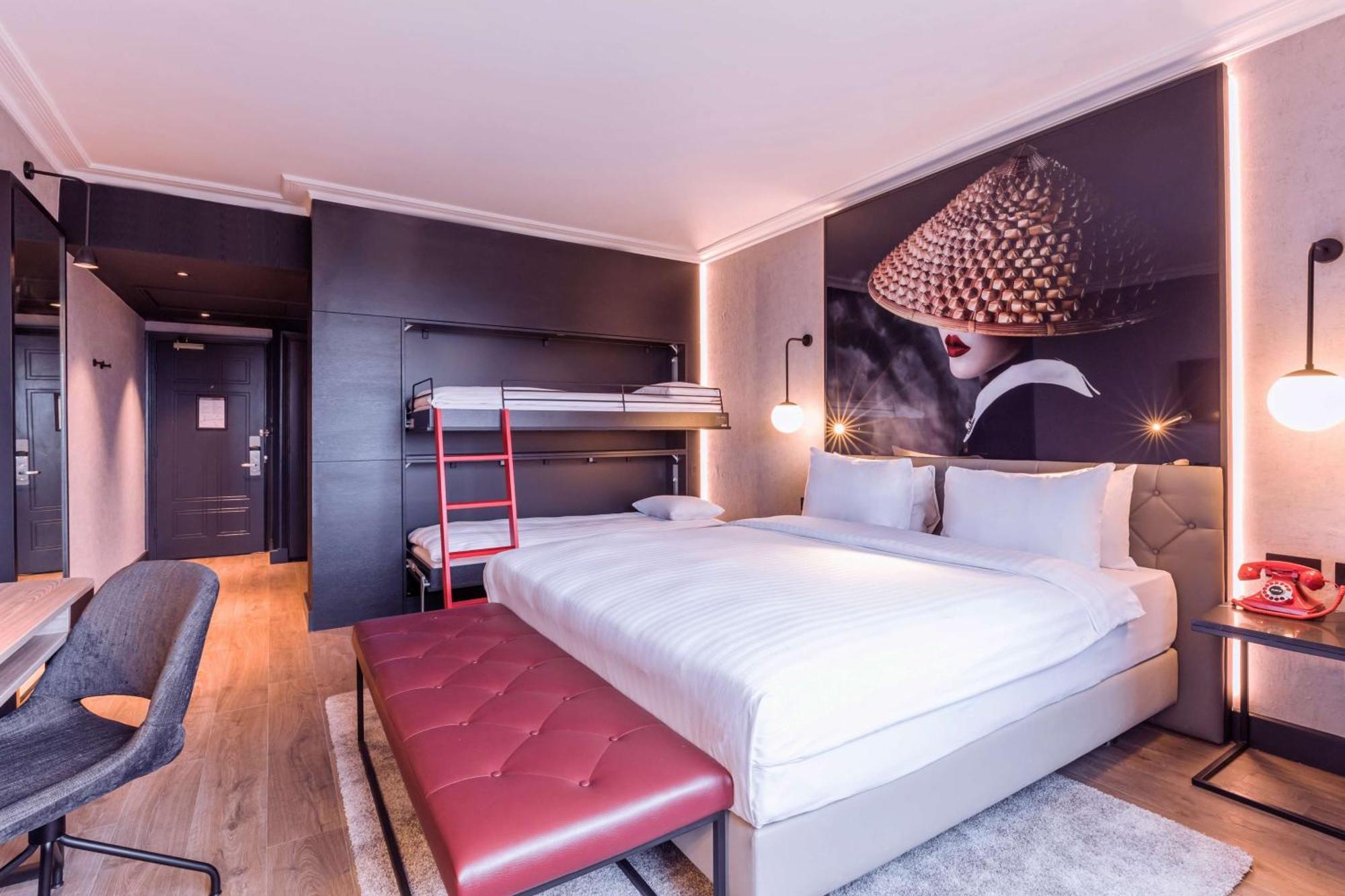 Radisson Red London Heathrow 4* Harmondsworth