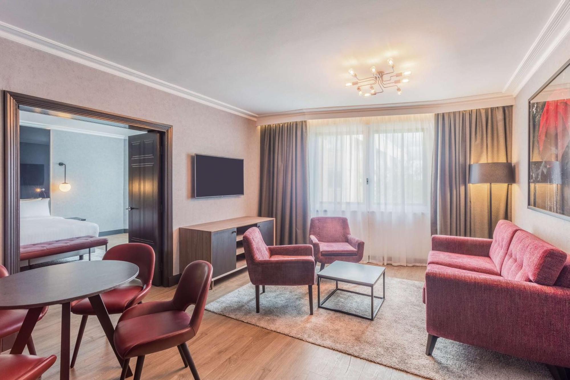 Radisson Red London Heathrow Harmondsworth