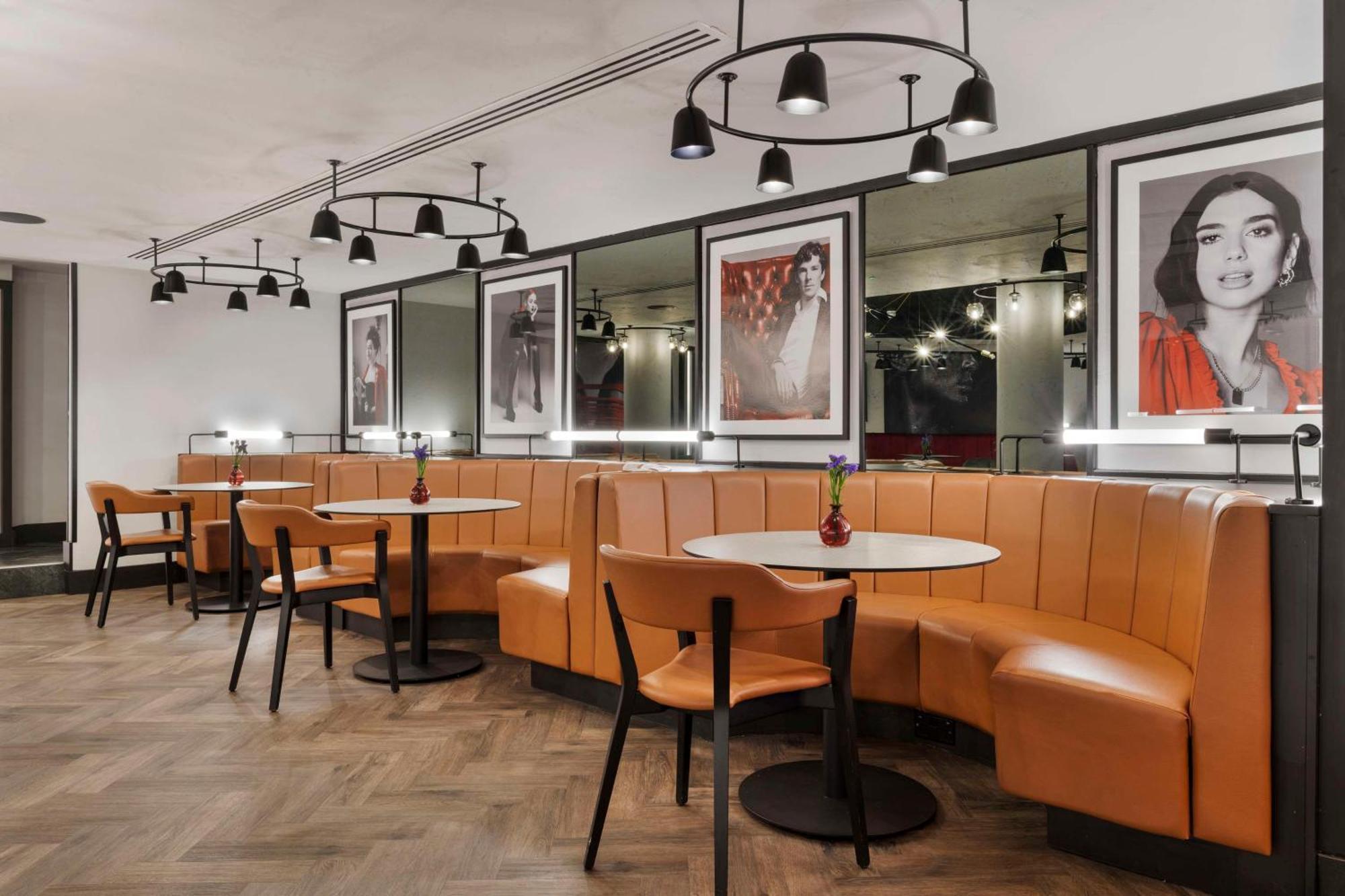 Hotel Radisson Red London Heathrow Harmondsworth