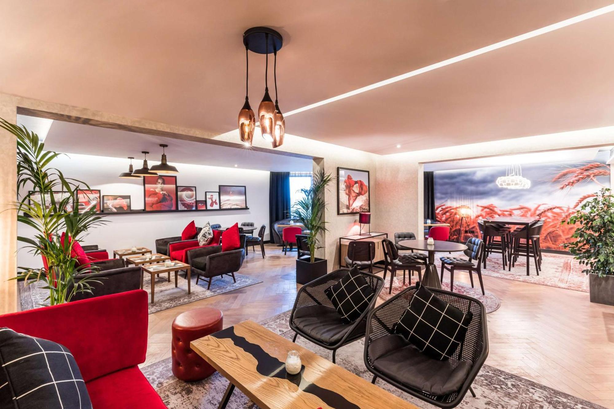Radisson Red London Heathrow