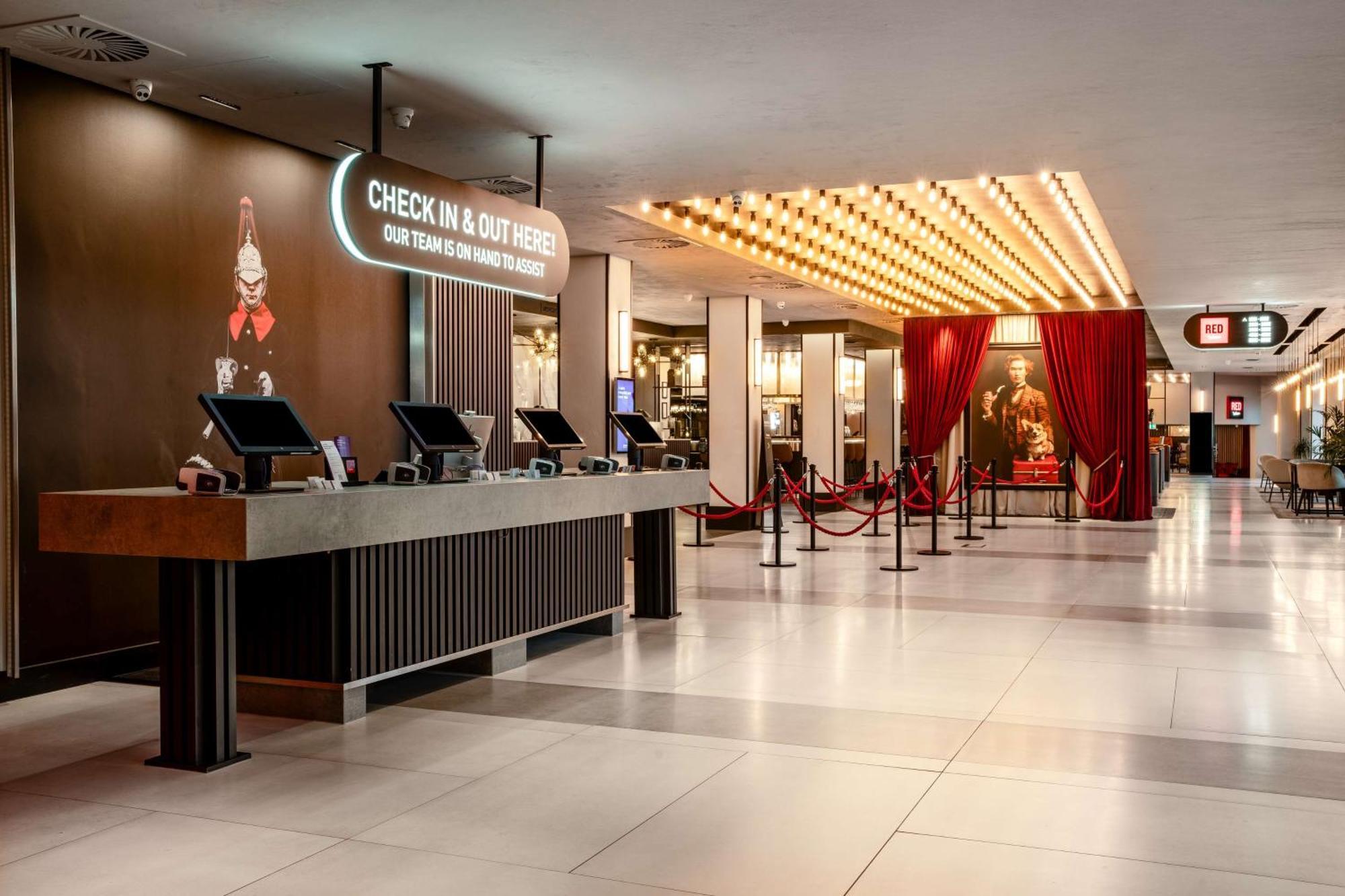 Radisson Red London Heathrow